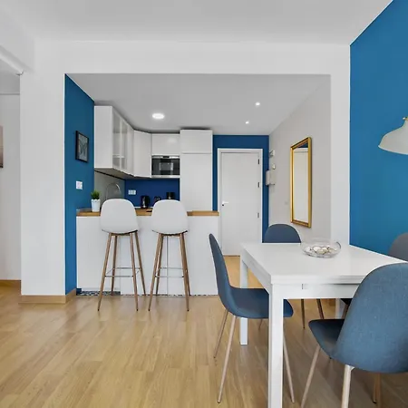 In With Sea Views Apartman *